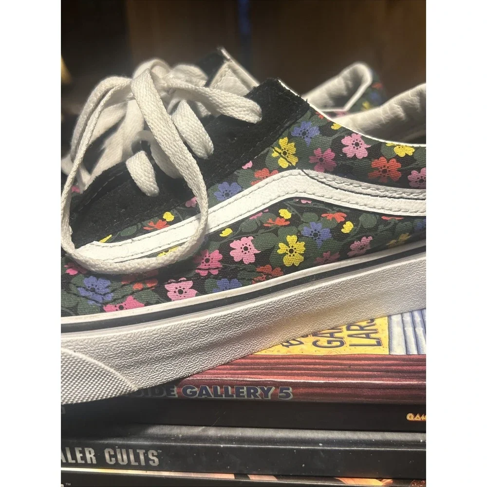 Vans 9 Women's Old Skool Pressed Floral Low Top Black. Very Cute And Clean - Picture 10 of 11